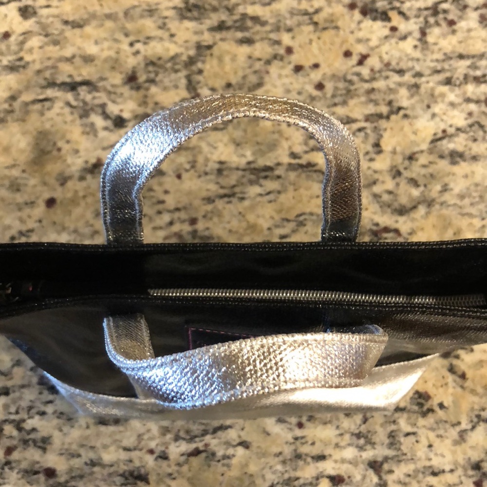 Purse - Picture 4 of 4